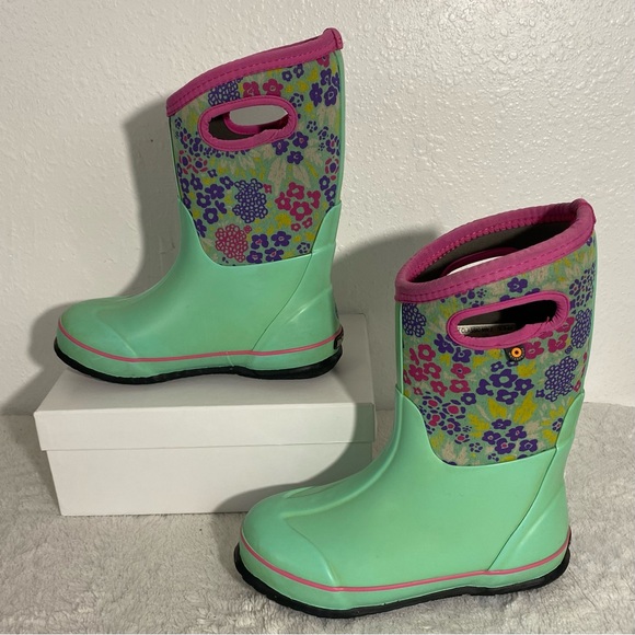 Bogs Classic Waterproof Green Floral Pull On Rubber Rain Boots Youth Size 4 - Picture 2 of 11